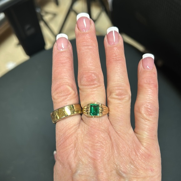 435512 10k green Spinel ring 2g - Picture 2 of 4